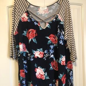 Janette Plus 3/4 sleeve top